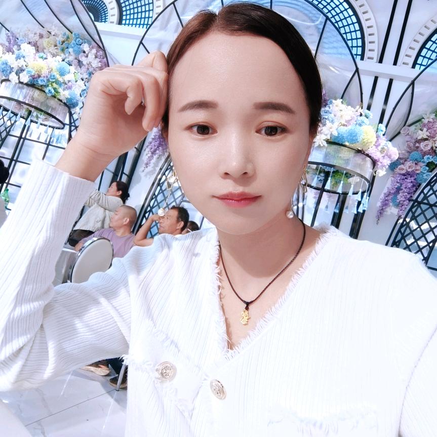 妍妍爱爆爆