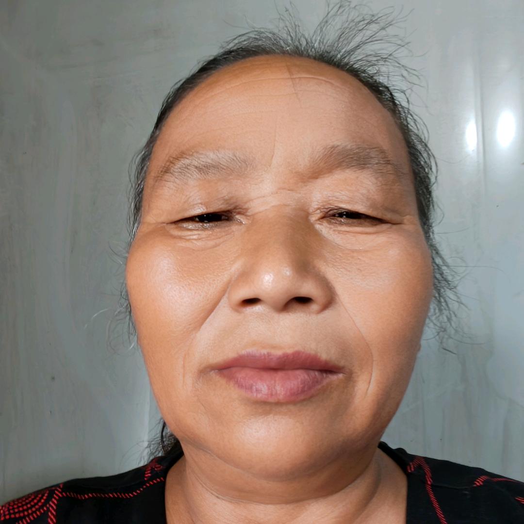 尹姐早上6点10分开播