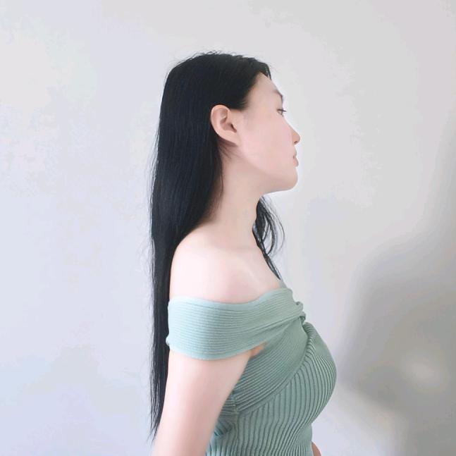 今柠.