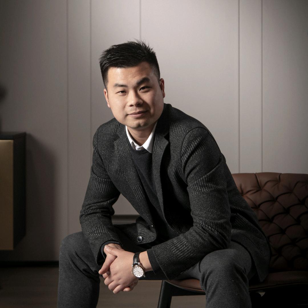 深圳新豪庭(哈根)家具工厂-黄志斌