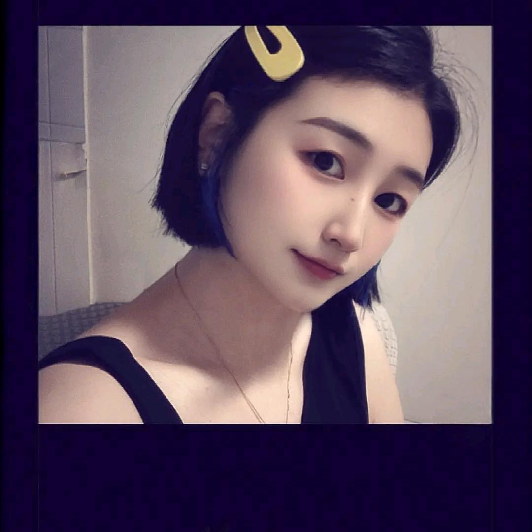 a小魔女๑🥰⑉°♡🐋