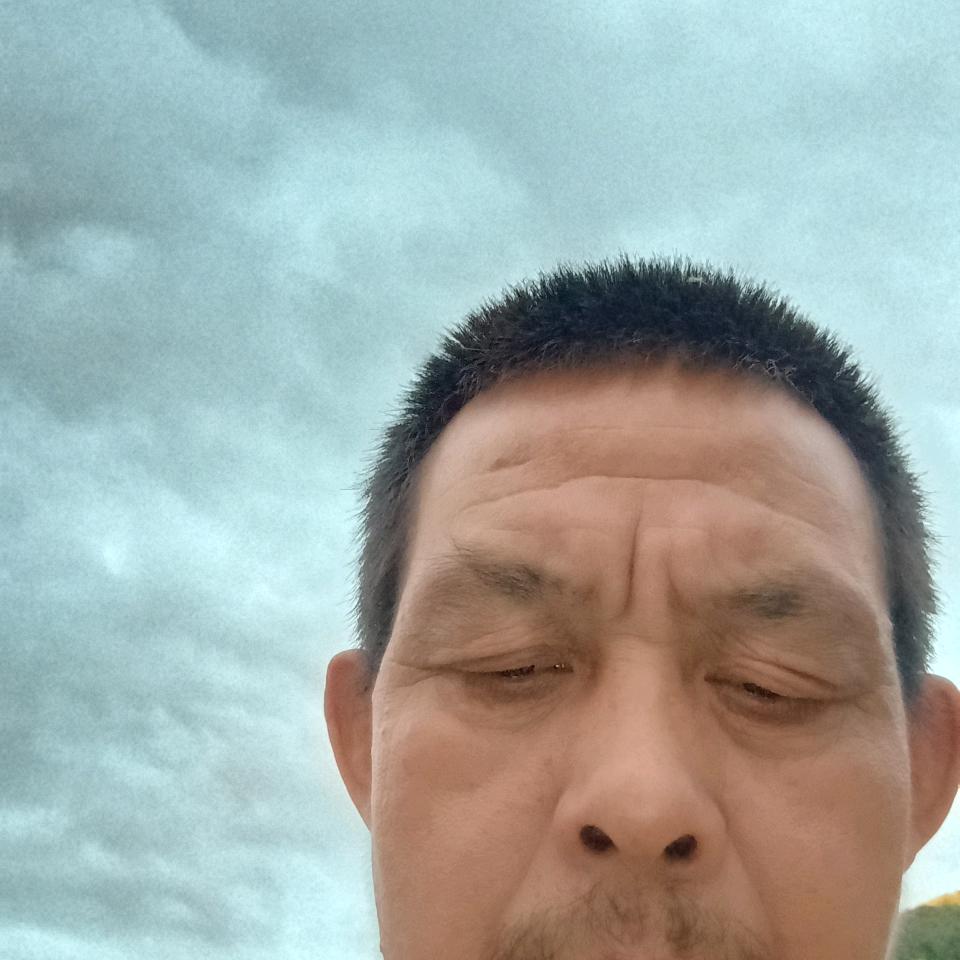 周四