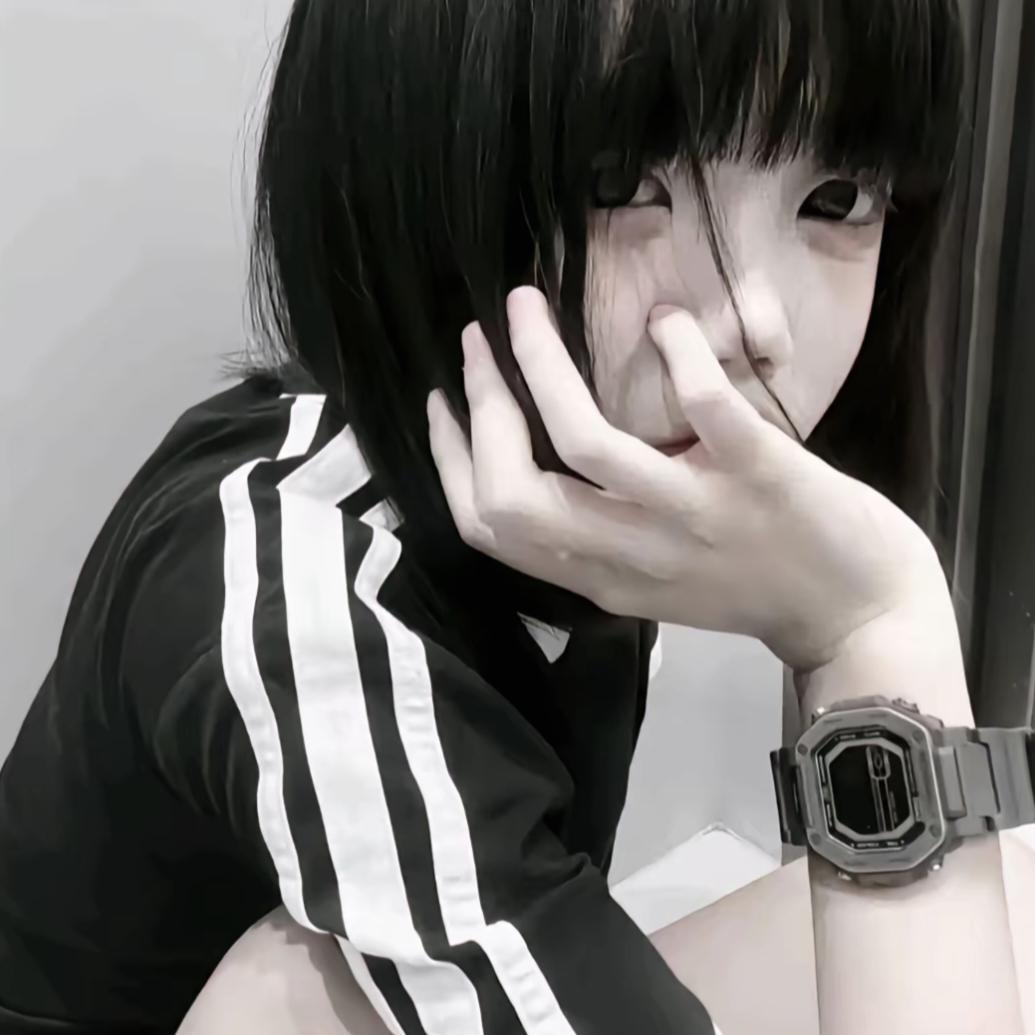 ꒦ິ^꒦ິ