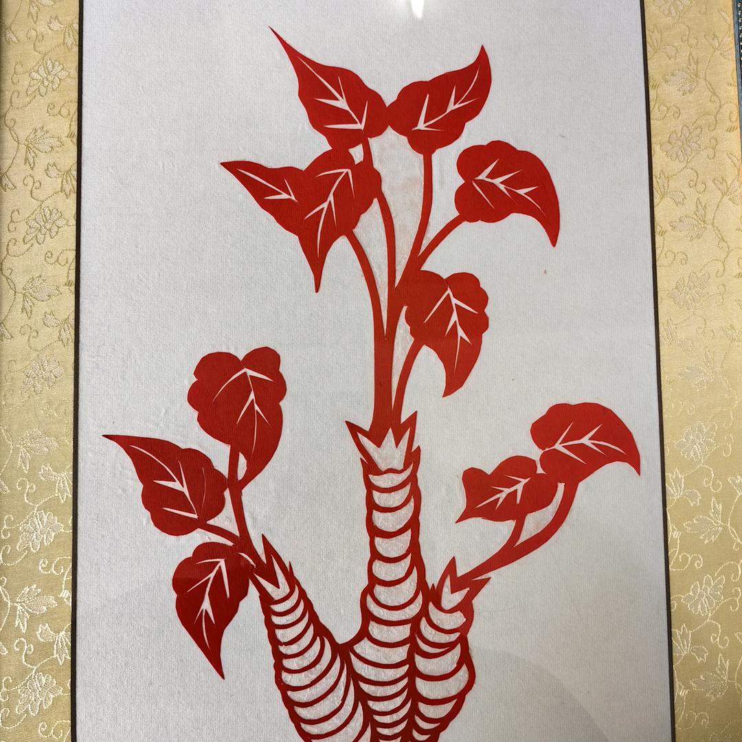 刘伟花剪纸