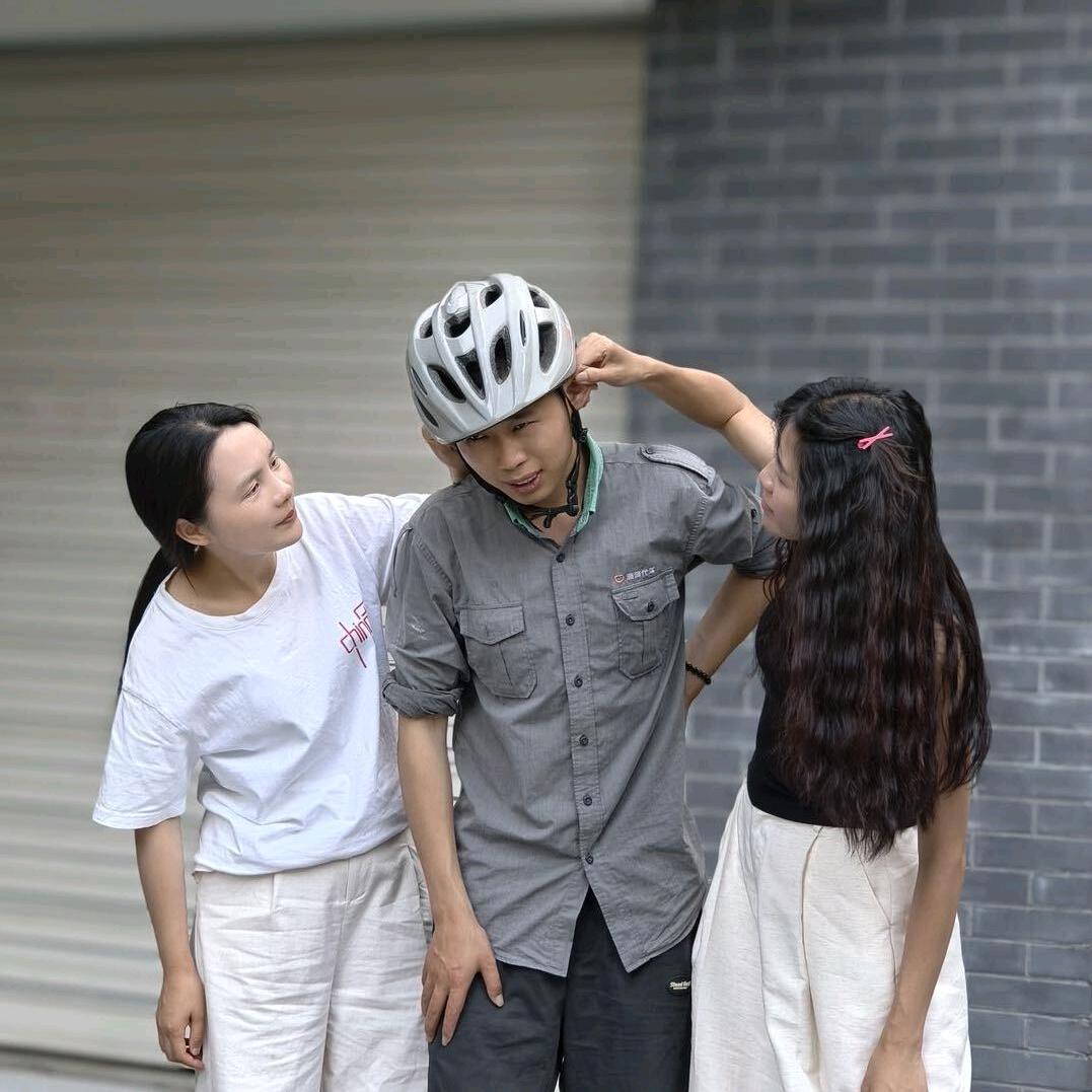 周小强大姐