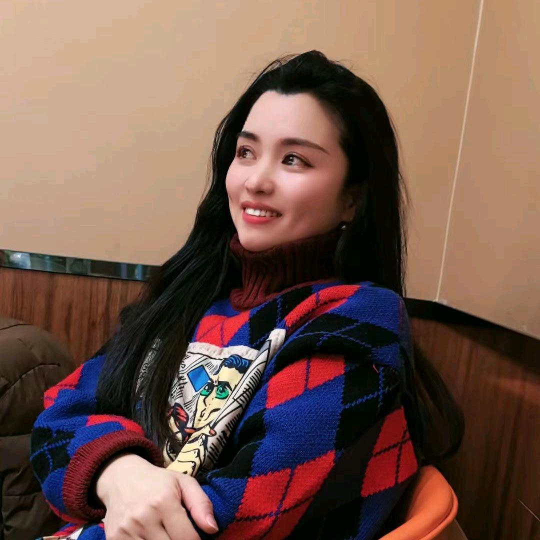 卖珠宝的倩倩
