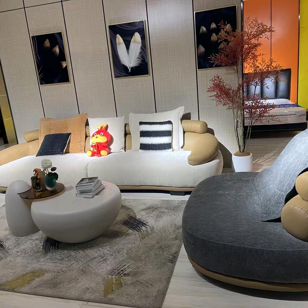 安龙县50家具厂小梅