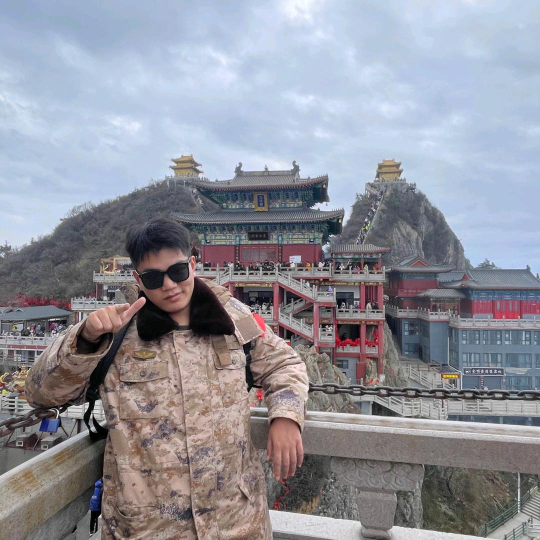 🇨🇳小黄小黄🇨🇳