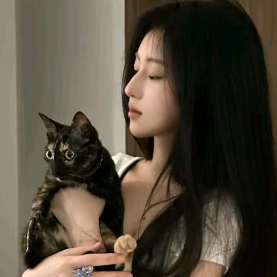 菠萝大王ovo