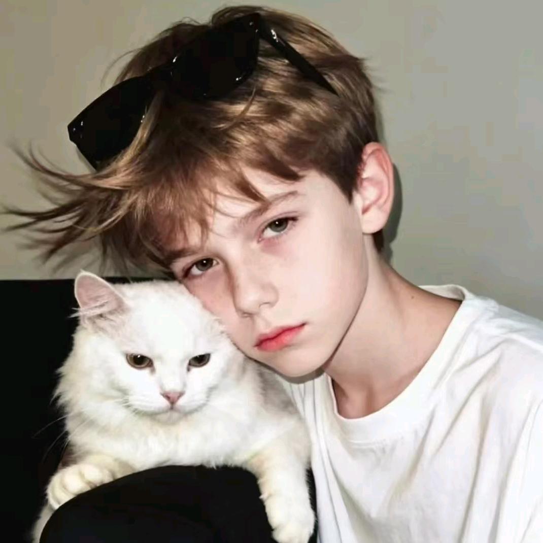 小渣大王爱吃肥美小馒头🦌