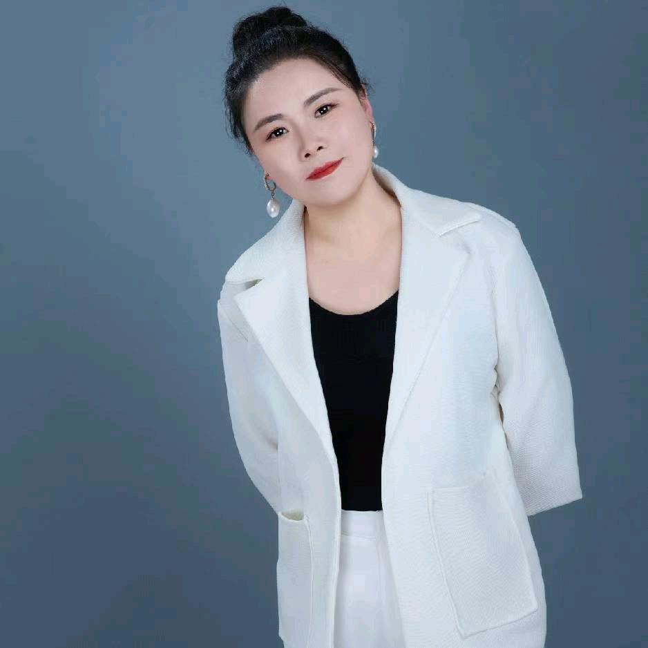 博爱 松鼠Ai 莉莉