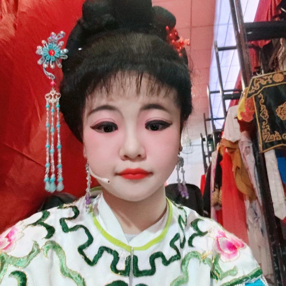 春妍采茶戏燕