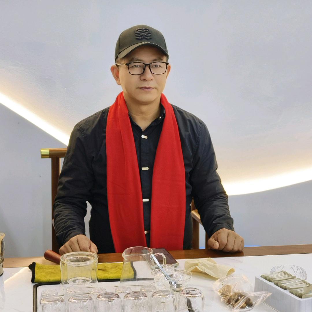 天下摄影网创始人～唐伯虎