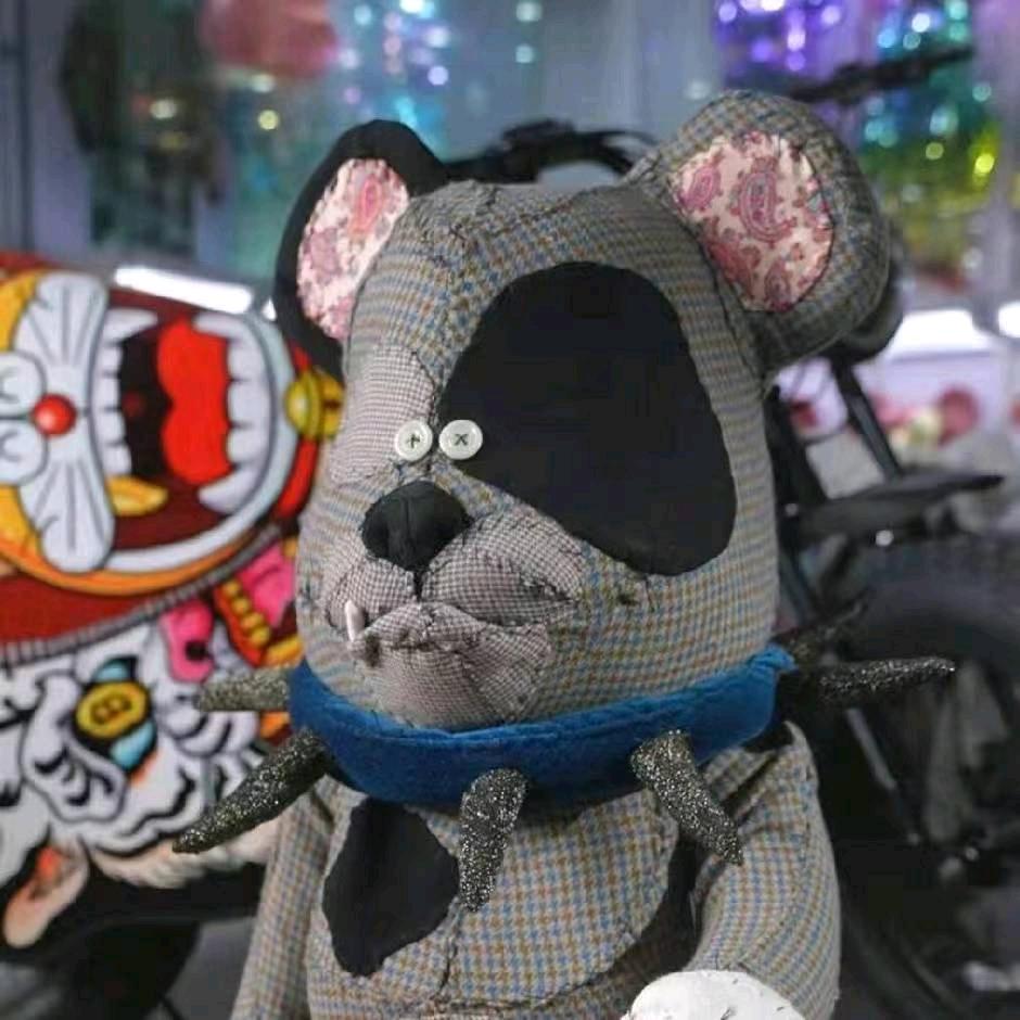【颜安】