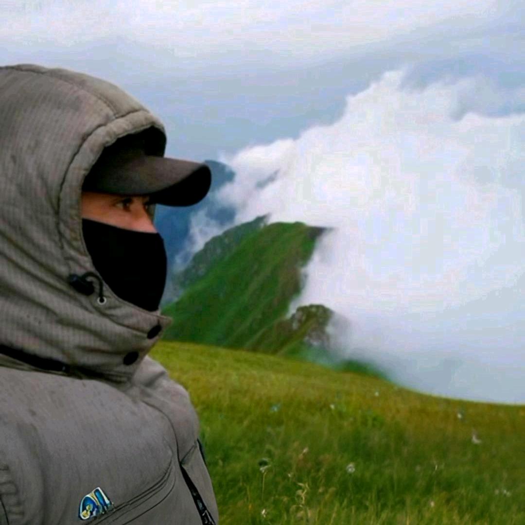 山高為鋒٨ـﮩﮩ٨ﮩ٨ـﮩ