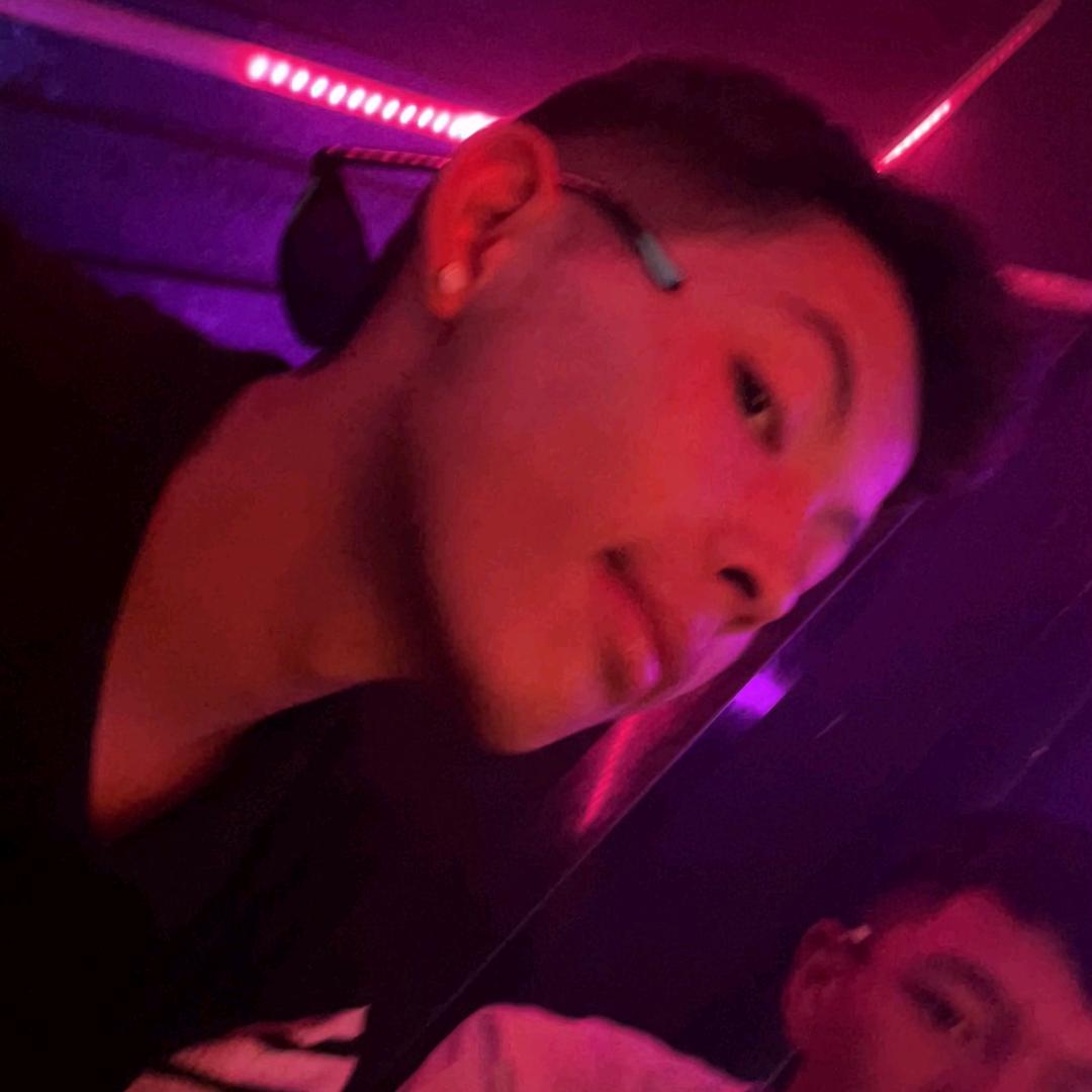 愛妳的尐.