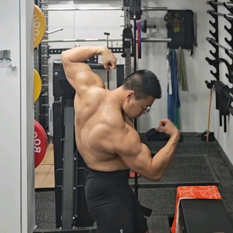 一年四季减脂的老王