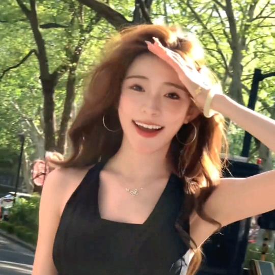 李依依