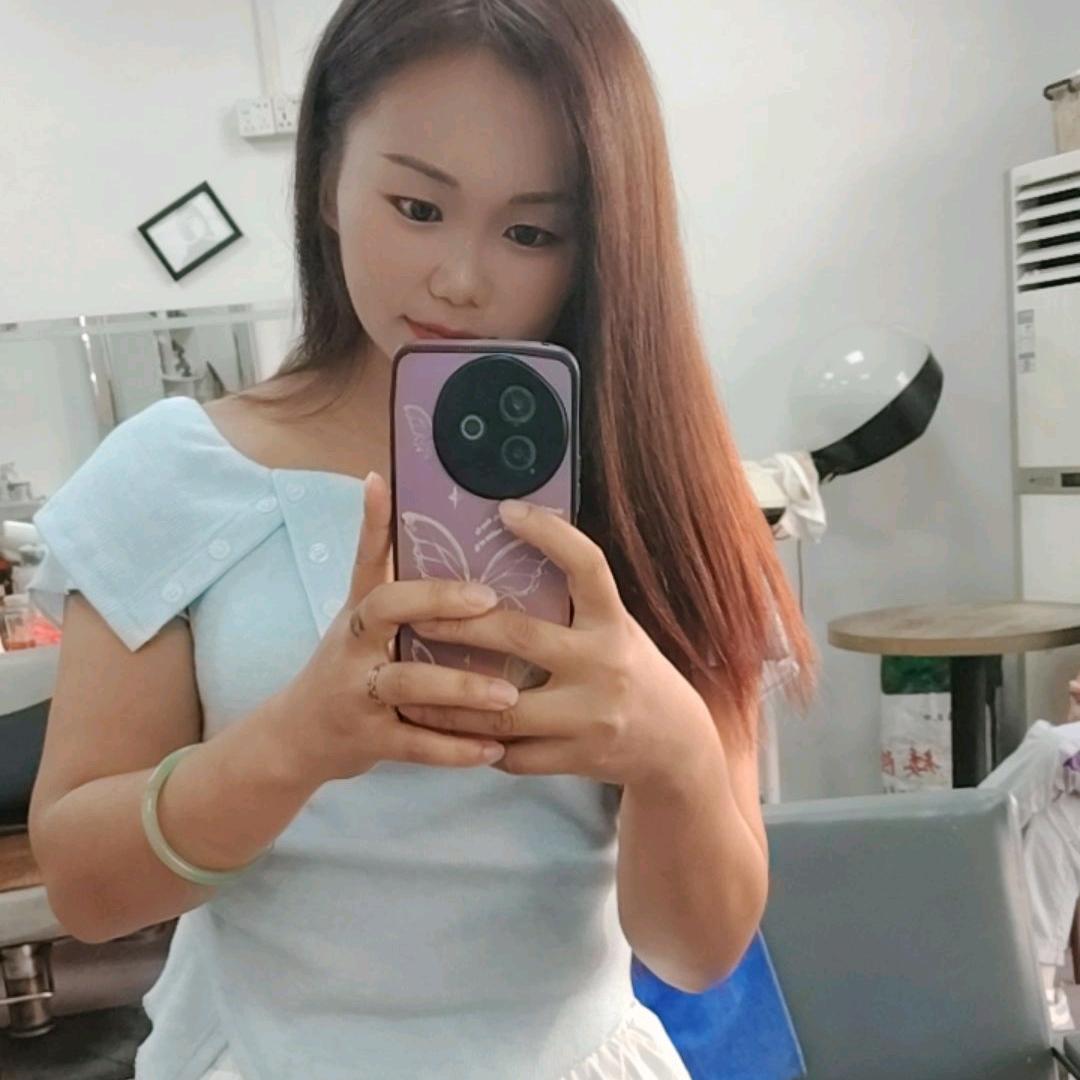 强颜欢笑  也要开心