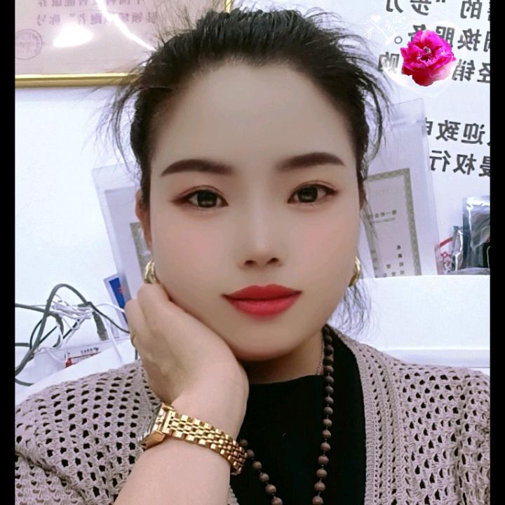 黄钦雅，步力宝5G智能穿戴