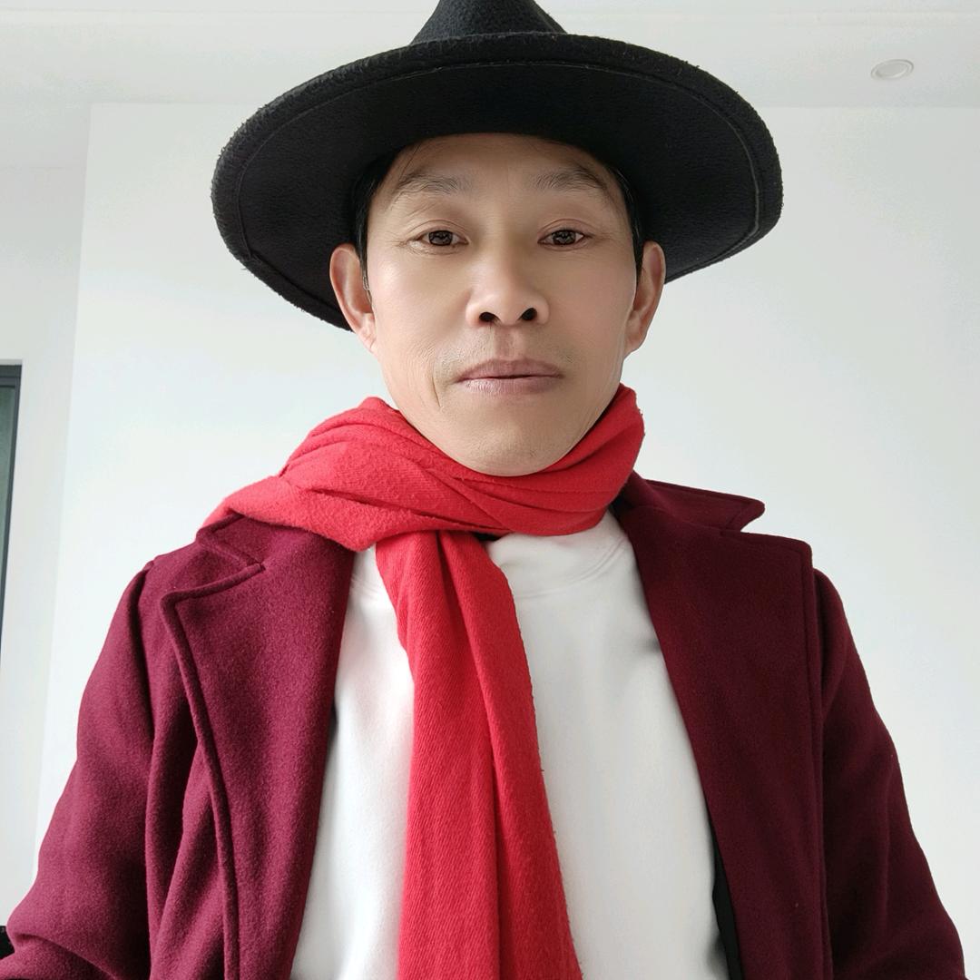 小三哥巜早上5：30首播）