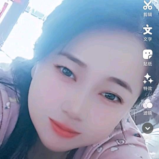 王容容善心
