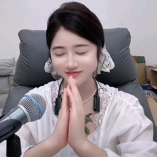 月亮带着我逃亡