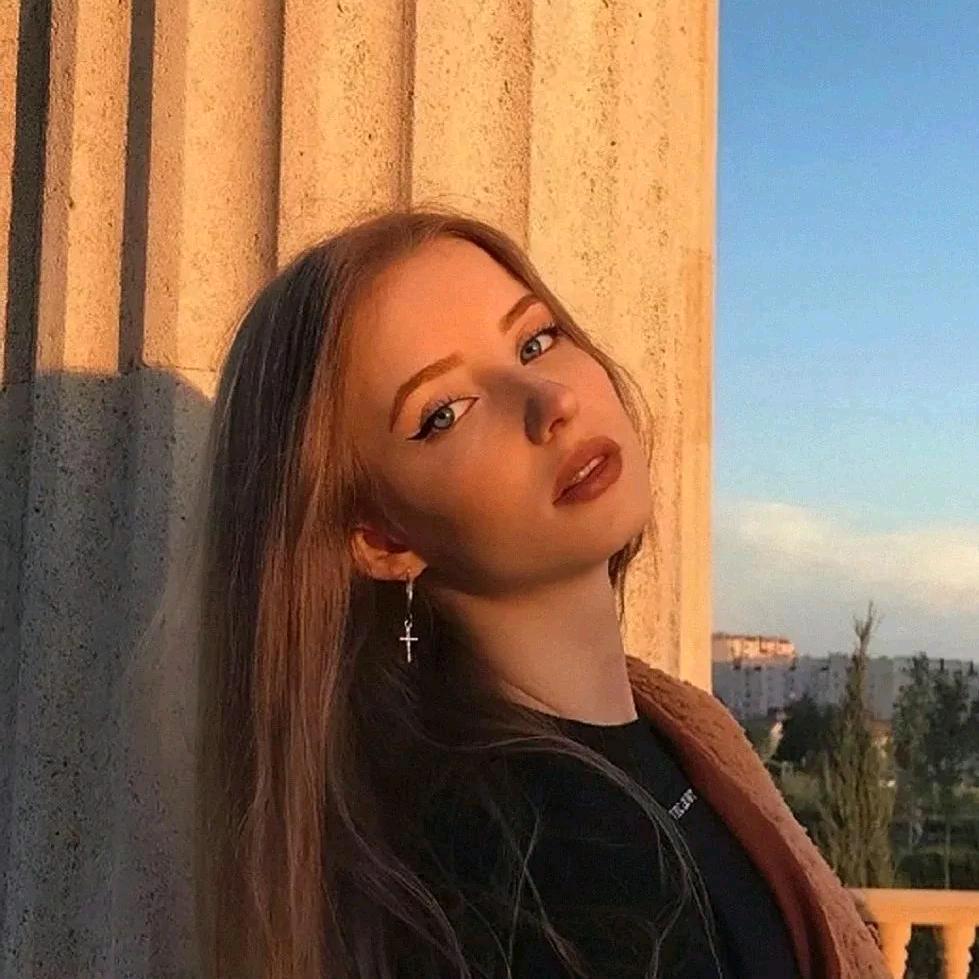 👑🦋