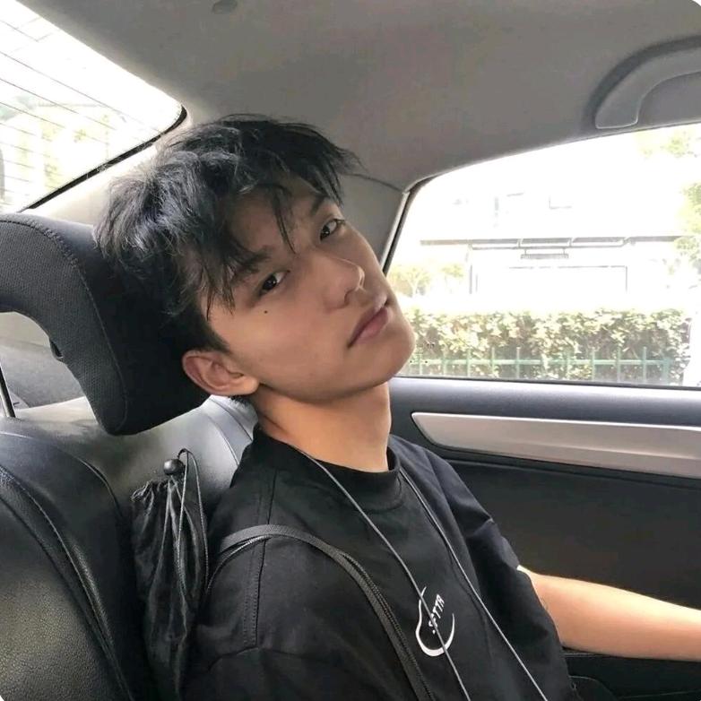 都凌晨了还不睡觉