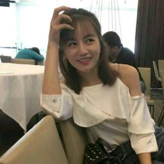 卖⏰小蓝瓶的小美