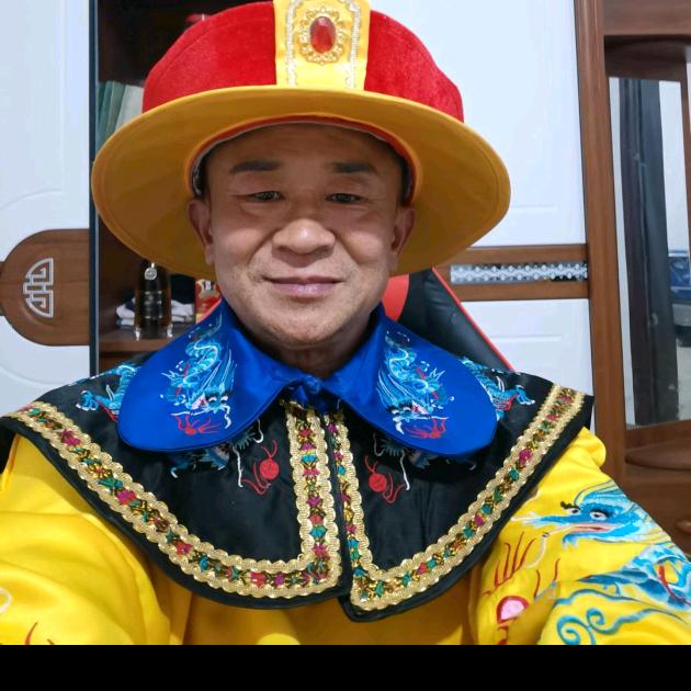 四大名捕二号收男徒弟