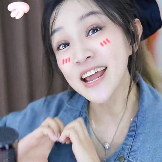 志志爱文er🍀²⁵²（文儿切片）