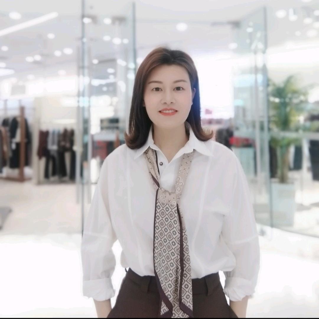 雀姿女装秀屿万达店