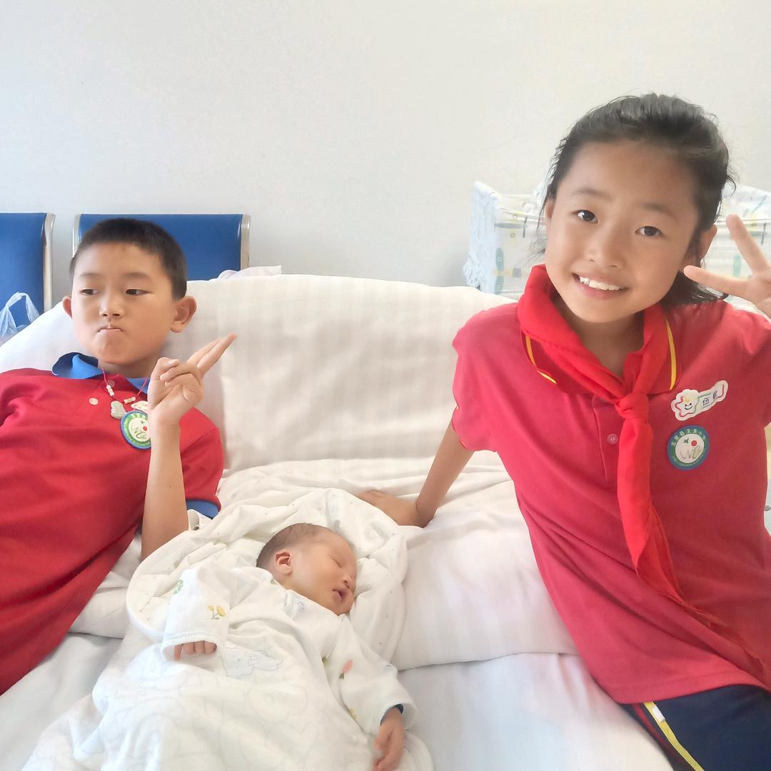 伍湘军鑫龙五金店