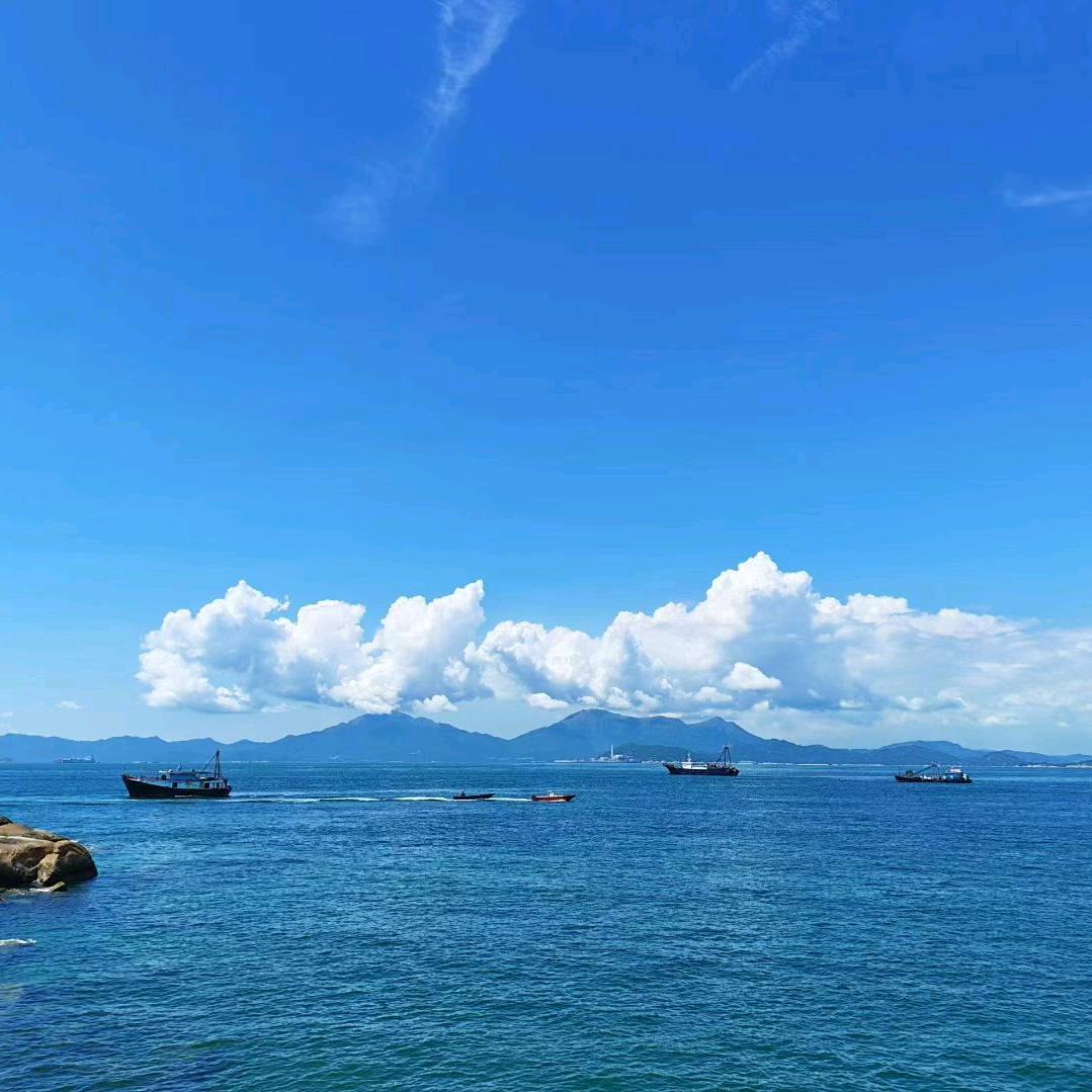 梯田上的云