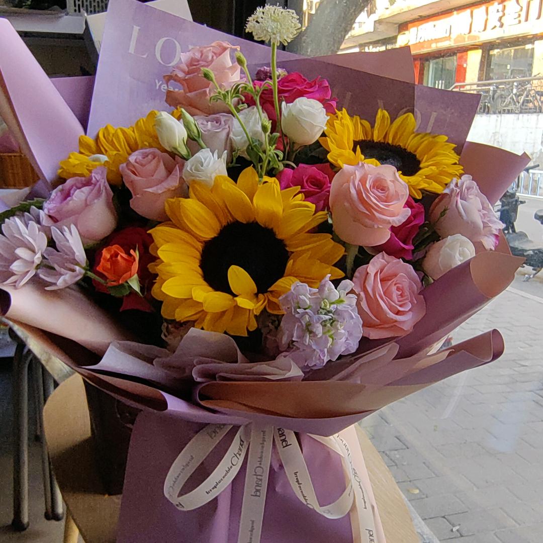 （🌸小冯🌸卖花女孩🌹🌹🌹）