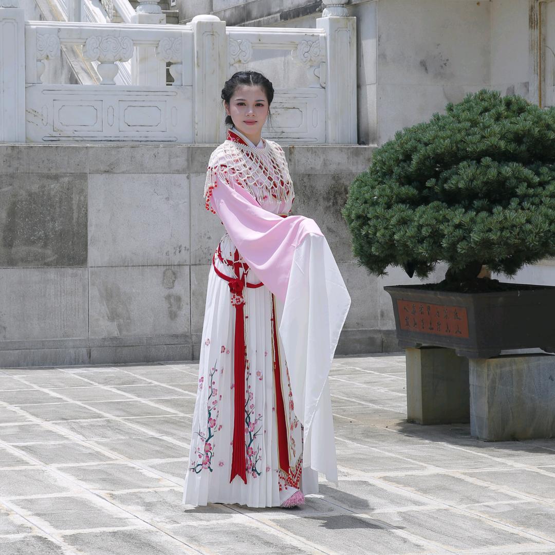 越佳人蓉蓉的衣箱