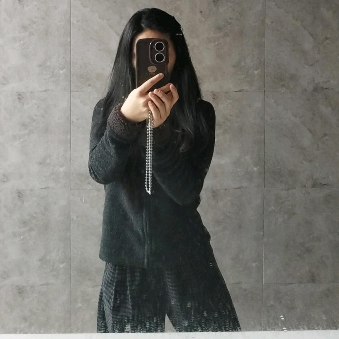 413