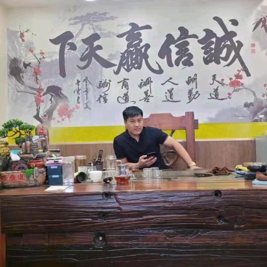 连云港磊哥二手大货车买卖。