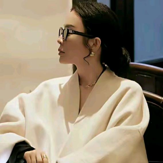 P·exiu 潘依绣(时尚穿搭)