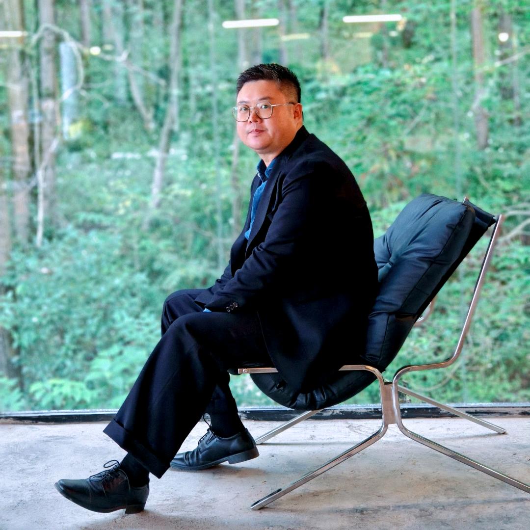 不会唱歌的李uncle