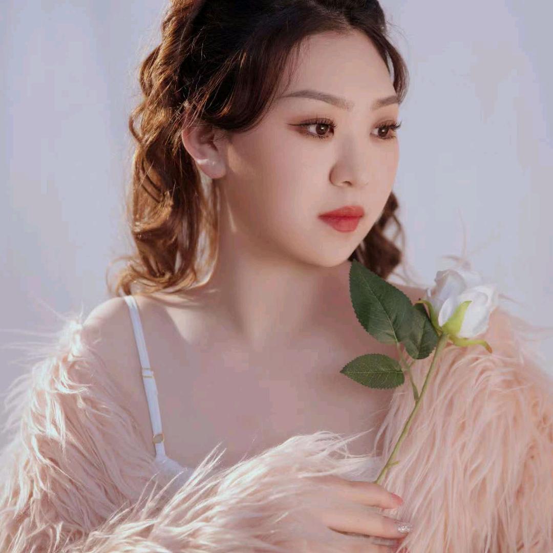 在景泰卖童装童鞋的燕妮