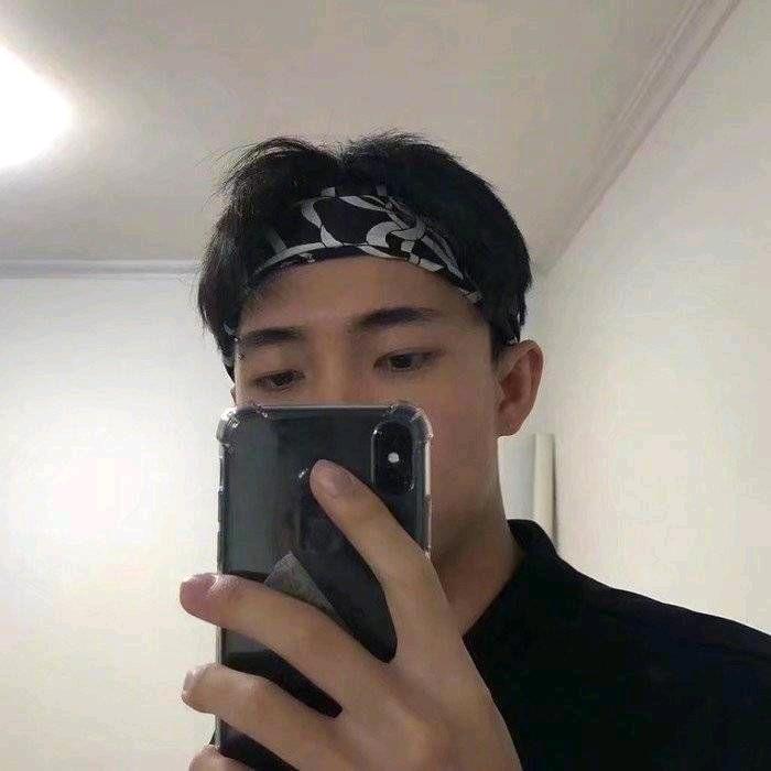 精神小伙