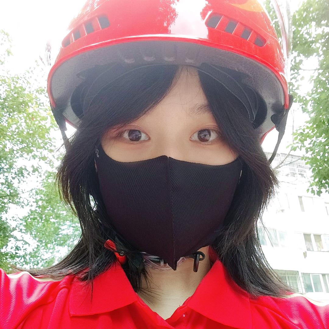 闫纹妡