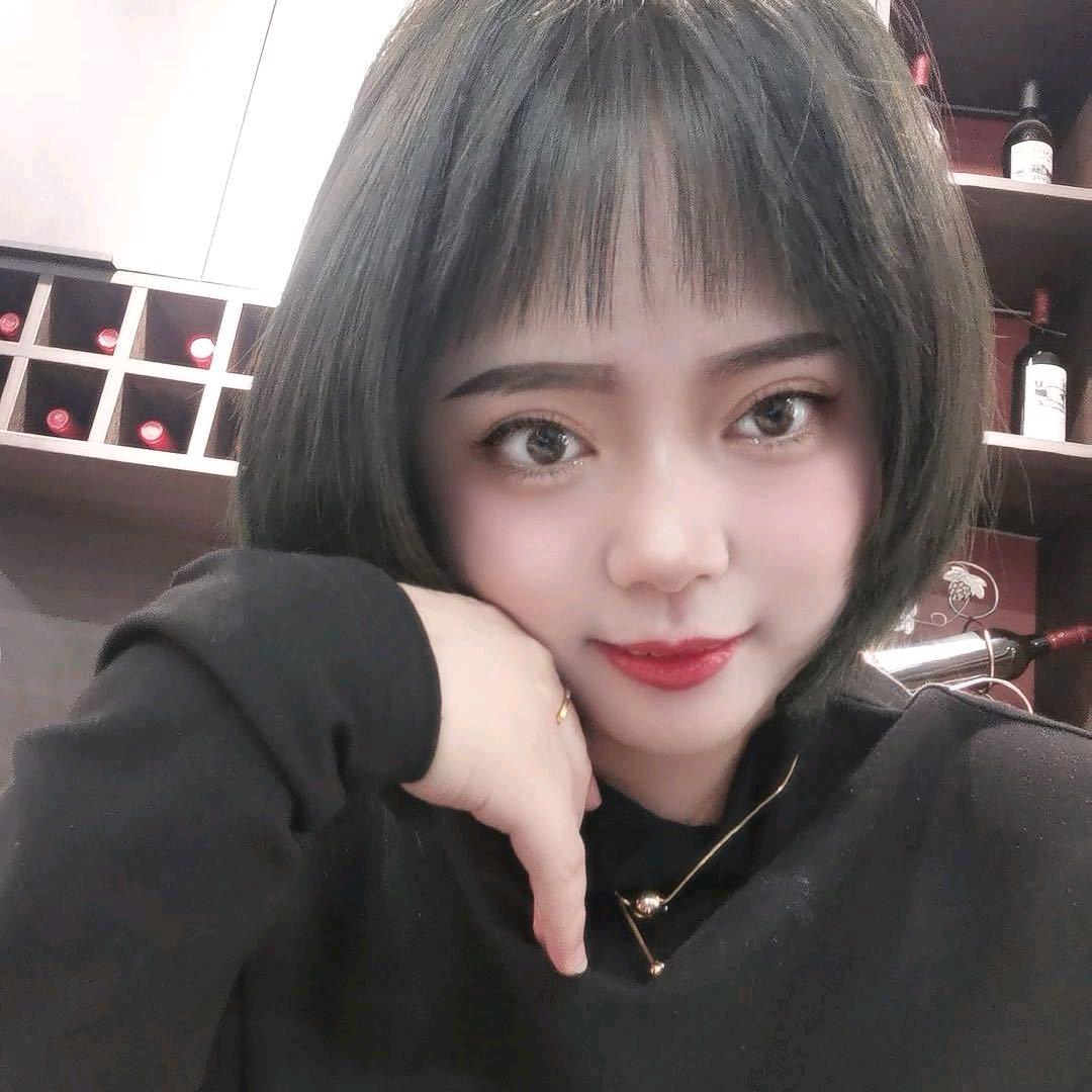 朱朱。