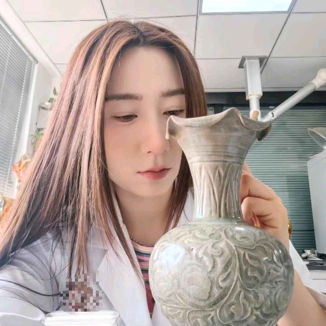 不会修陶瓷器的胖彤