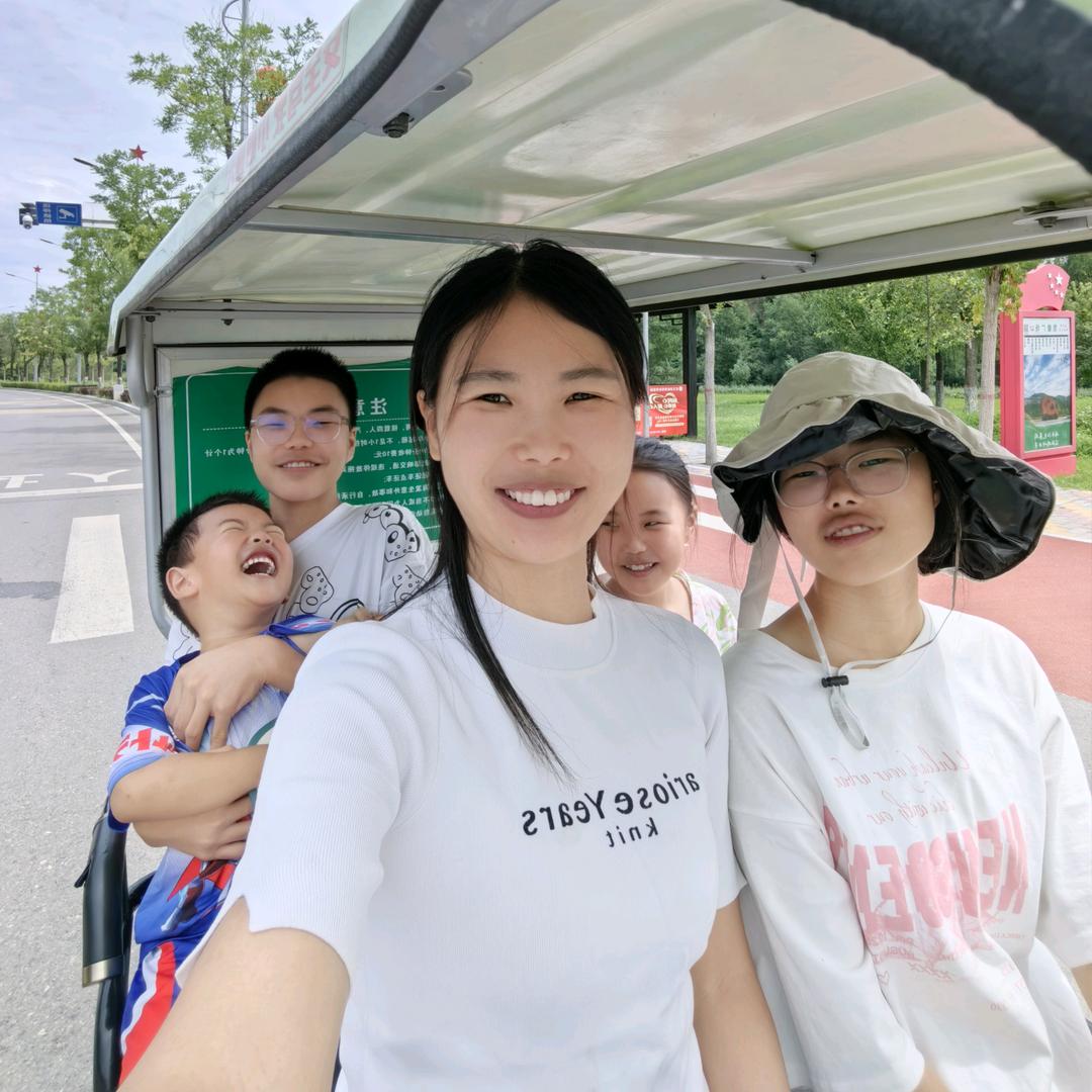 中原一姐（小而美百货）