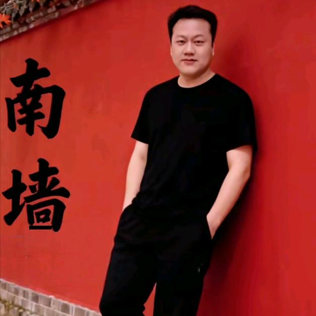 骑着蜗牛游世界