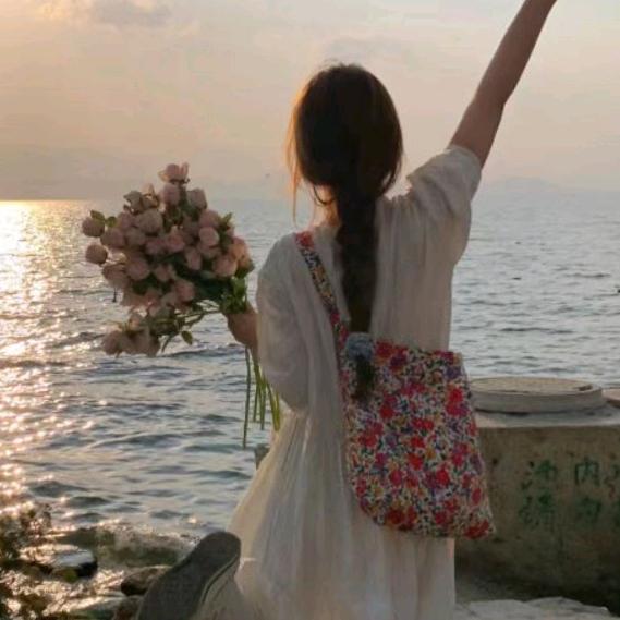 冰冰爱吃荔枝