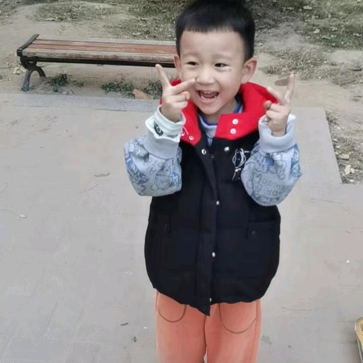 冉三哥喜欢唱歌